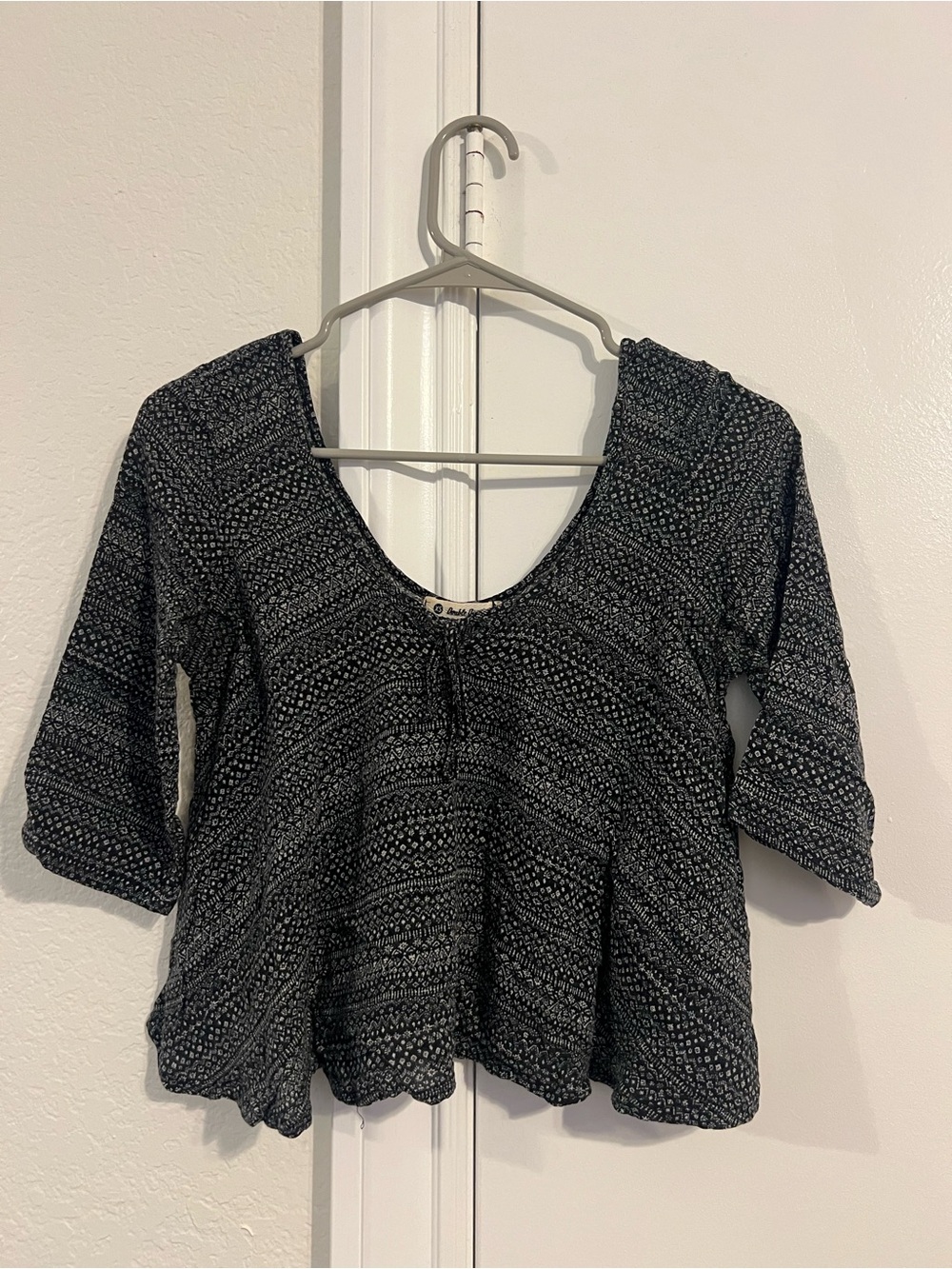 Black Printed Scoop Neck Women's Peasant Tunic